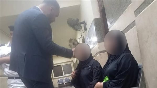 إخلاء سبيل فتاتين متهمتين بتصوير فيديو راقص داخل المترو