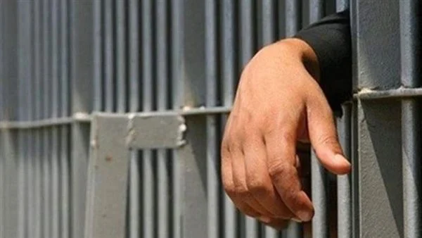 جريمة فوق العادة.. قتل القتيل ووقف على جثته واتصور معاها سلفي