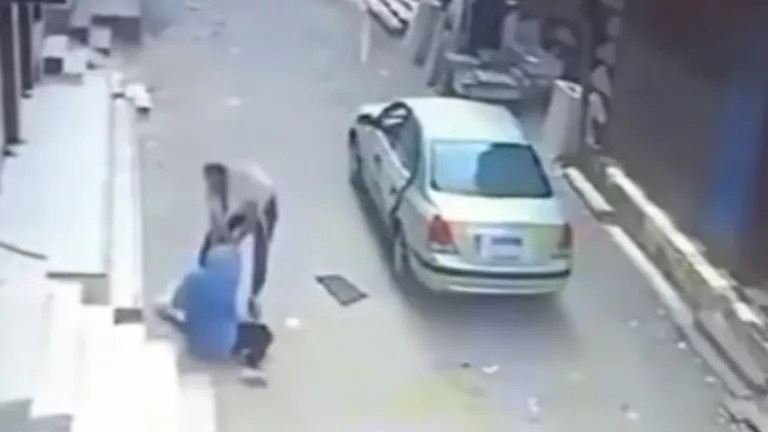 الداخلية تكشف تفاصيل فيديو الاعتداء على سيدة بالضرب في الدقهلية