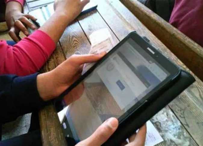 الشروط والأوراق المطلوبة لتسليم جهاز التابلت للصف الأول الثانوي العام الحالي