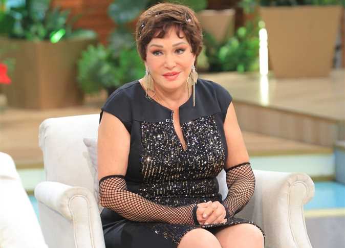 يرويها المخرج محمد عبدالعزيز ولبلبة.. تفاصيل وأسرار فيلم خلي بالك من جيرانك