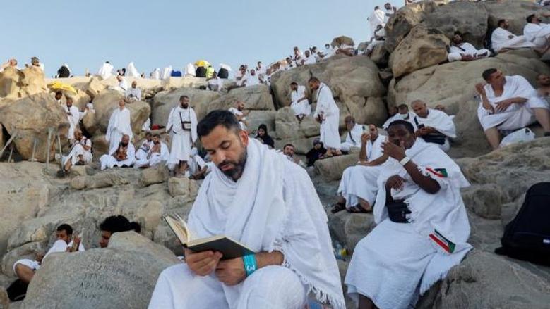 أول أيام ذي الحجة غدًا الإثنين.. السعودية تعلن يوم الوقوف بعرفة وعيد الأضحى المبارك