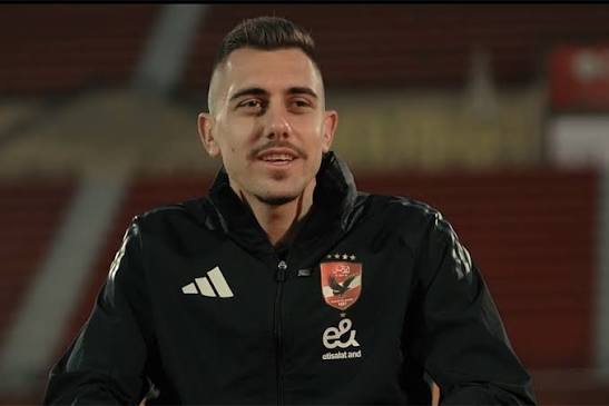 الأهلي يتحمل نصف راتبه.. سيراميكا يعلن التعاقد مع المهاجم السلوفيني جراديشار